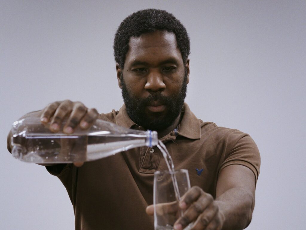 NULL_FR_GRADE_06_REC709_2398FPS_STEREO_PRORES_422_HQ_V02.00_00_23_06.Still002